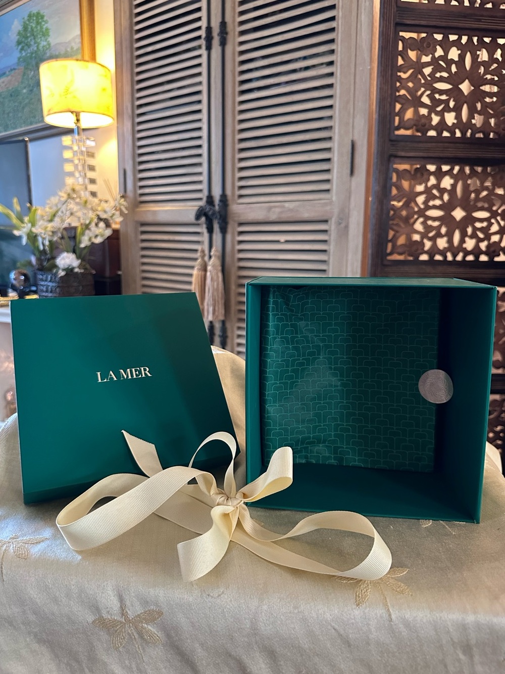 LA MER Gift Box with Tissue Paper & Ribbon.